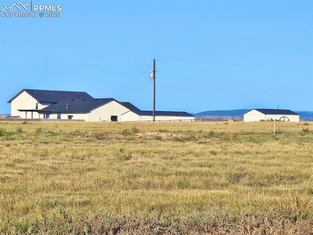 Image 44 of 46: Space to stretch out and enjoy the 8.6 Miles of Trails that surround