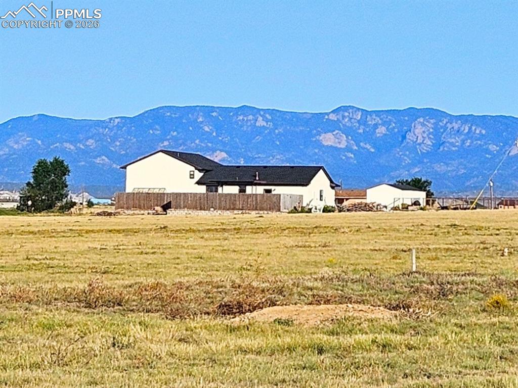Image 45 of 46: View of Pikes Peak, Sange De Cristos, and San Isabel Mountain - A complete 