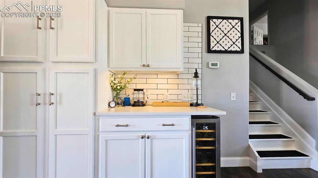 Image 8 of 41: Bar area for entertaining