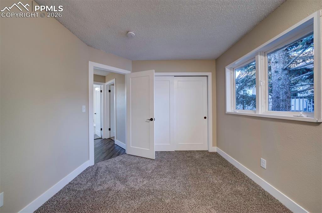 Image 31 of 49: Bedroom