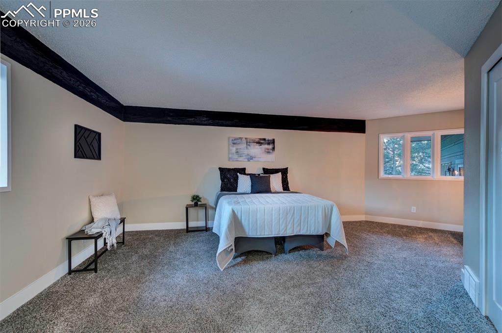 Image 39 of 49: Bedroom