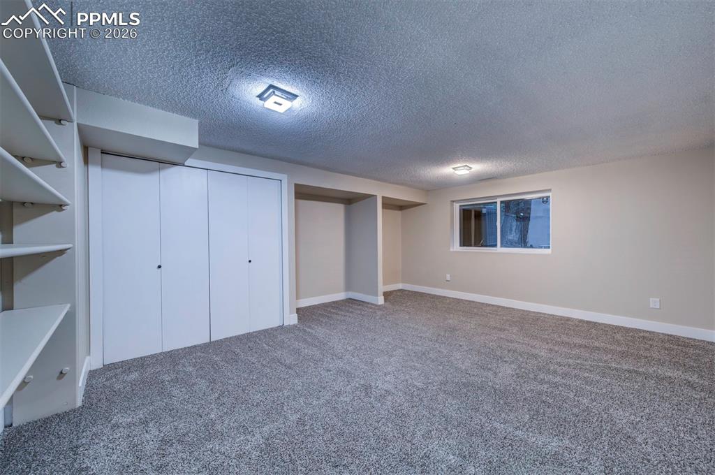 Image 48 of 49: Bedroom