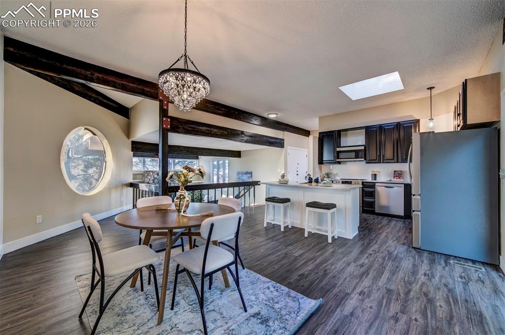 Image 6 of 49: Dining Area