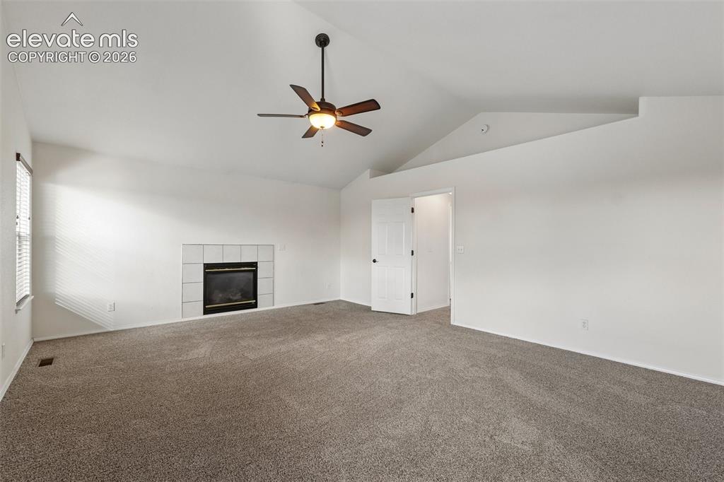 Image 11 of 25: Living Room