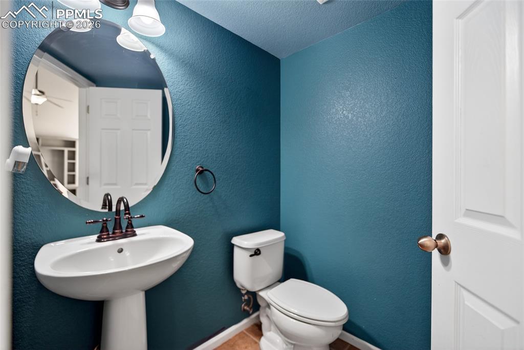 Image 14 of 24: Bathroom