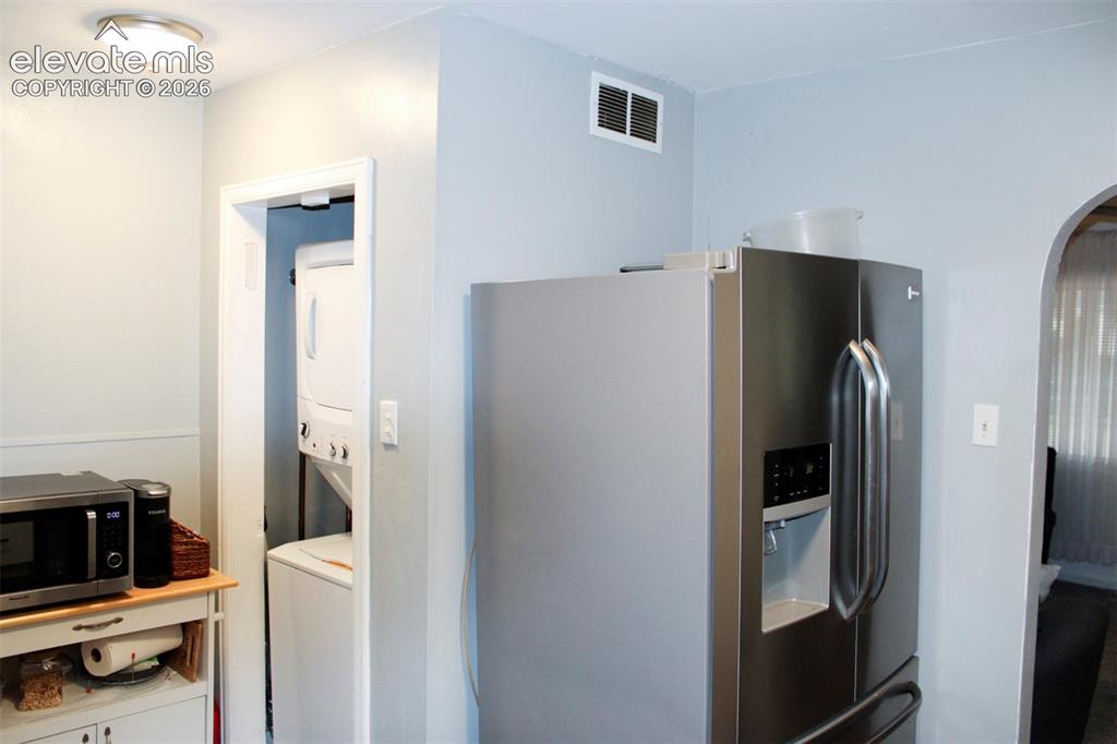Image 6 of 29: Kitchen