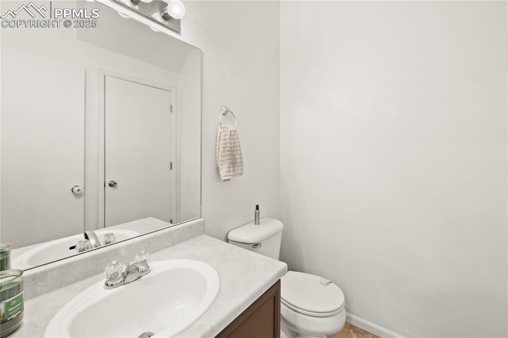 Image 16 of 45: Bathroom