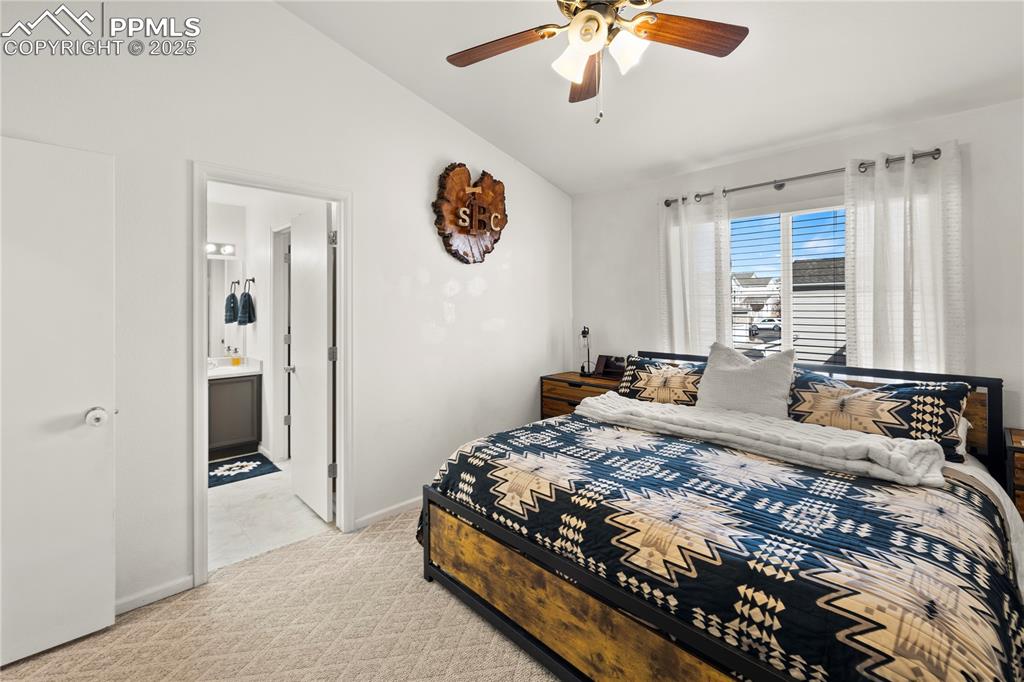 Image 20 of 45: Bedroom