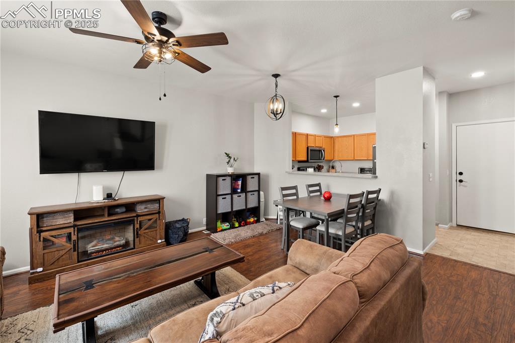 Image 3 of 45: Living Room