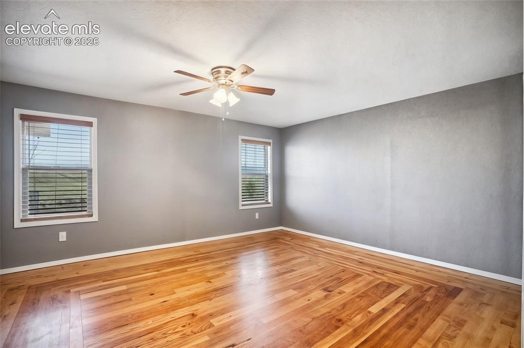 Image 16 of 28: Master Bedroom