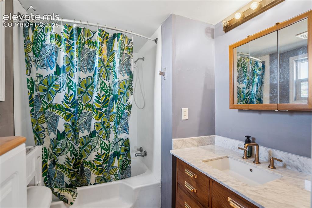 Image 20 of 28: Master Bathroom
