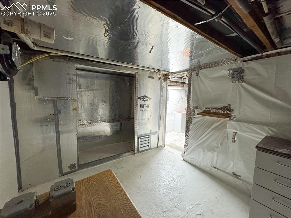 Image 18 of 23: Basement