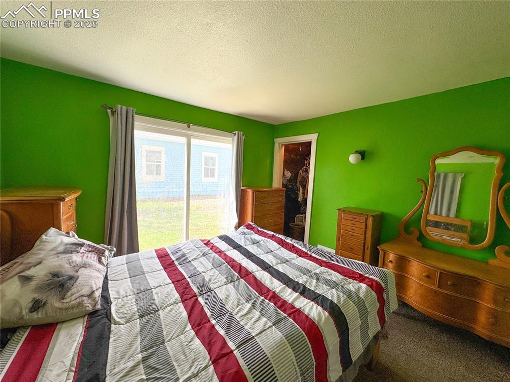 Image 21 of 23: Bedroom
