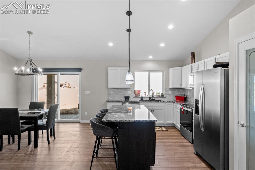 Image 10 of 33: Kitchen