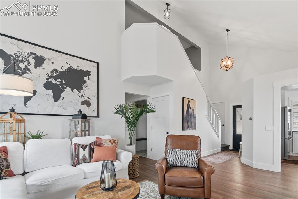 Image 15 of 42: Living Room