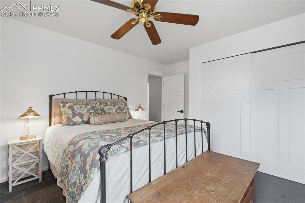 Image 26 of 42: Bedroom