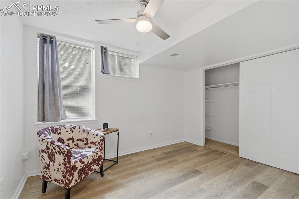 Image 38 of 42: Sitting Room