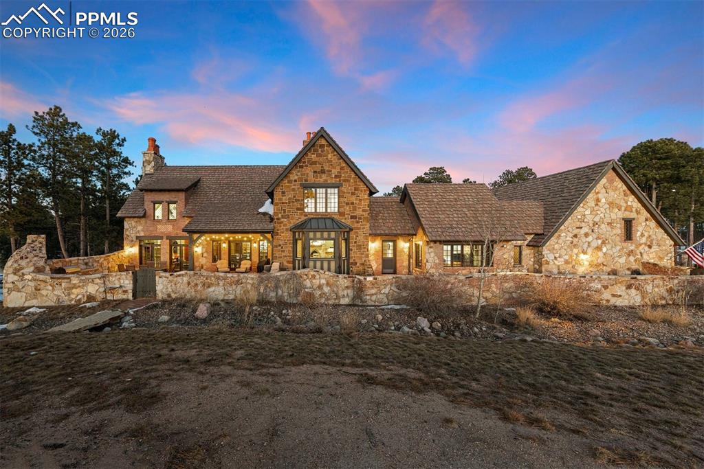 Image 3 of 50: Front of Structure