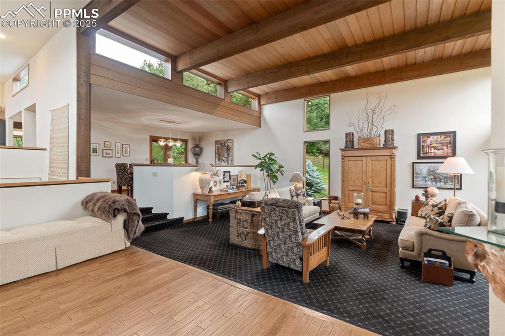 Image 7 of 49: Great Room