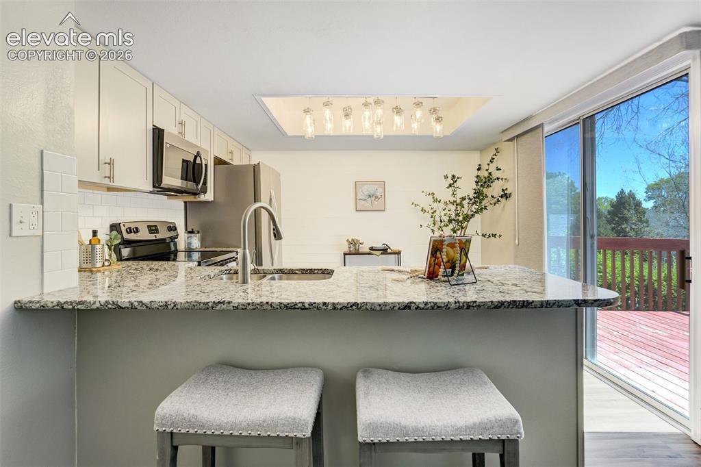 Image 10 of 48: Kitchen