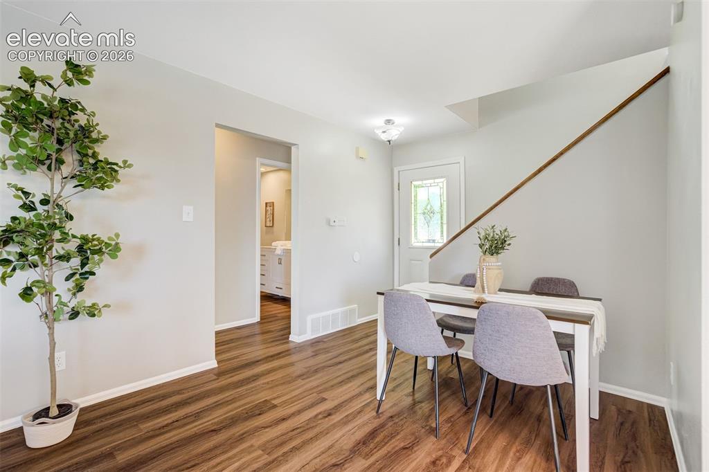 Image 12 of 48: Dining Area