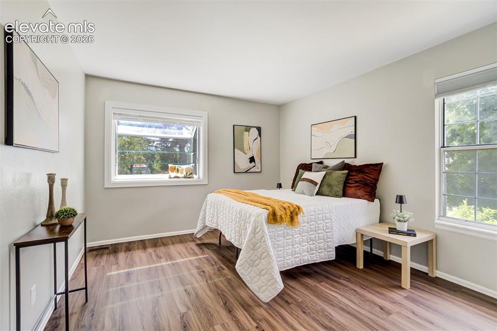 Image 15 of 48: Bedroom