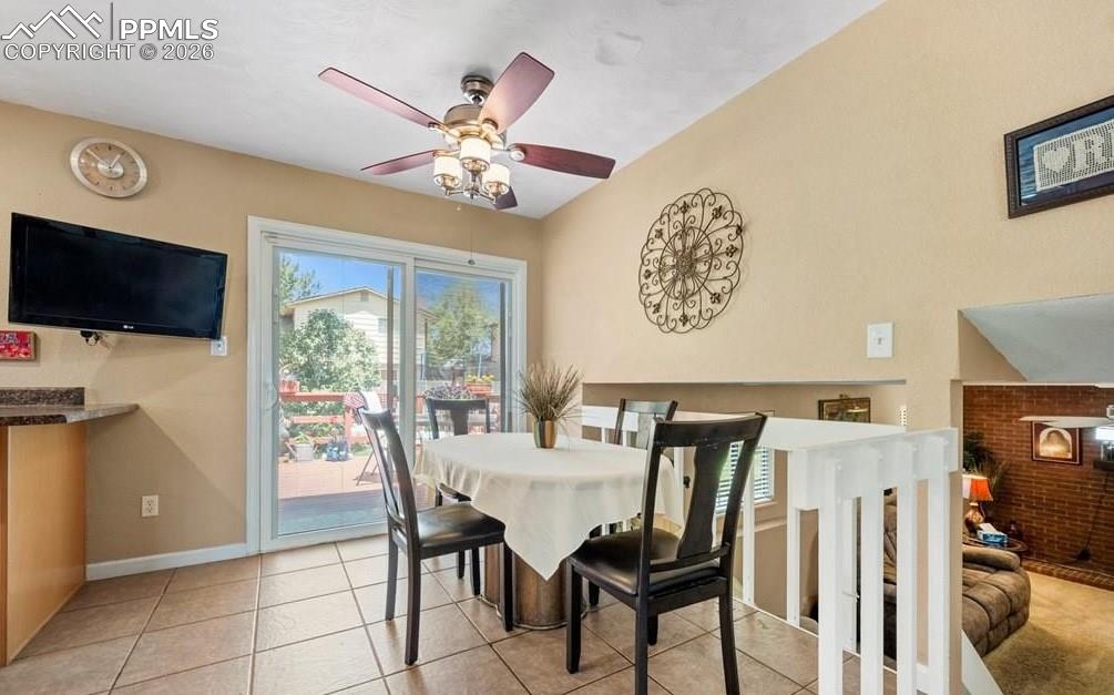 Image 7 of 32: Dining Area