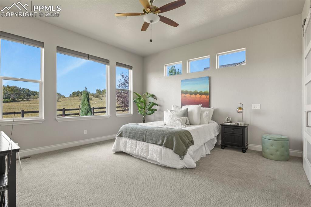 Image 22 of 50: Bedroom