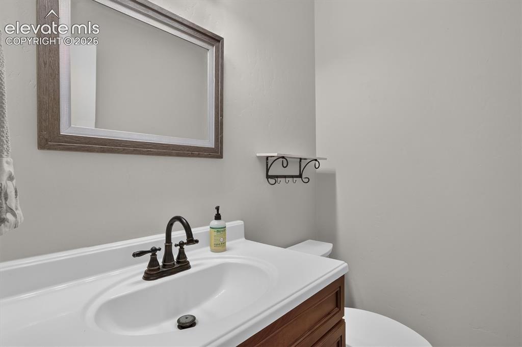 Image 26 of 43: Powder Room