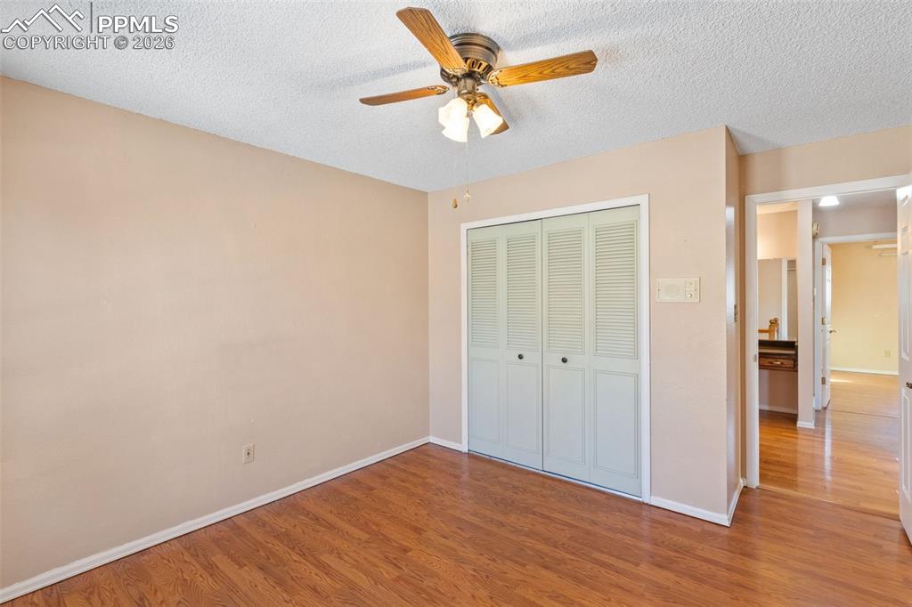 Image 25 of 50: Bedroom