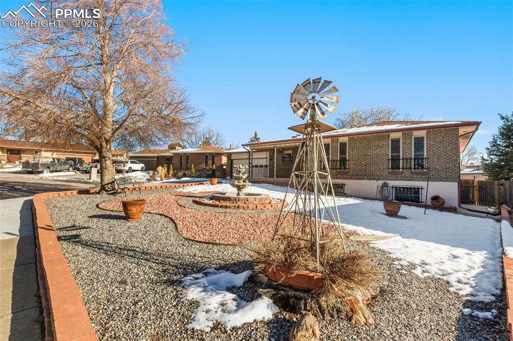 Image 3 of 50: Front of Structure