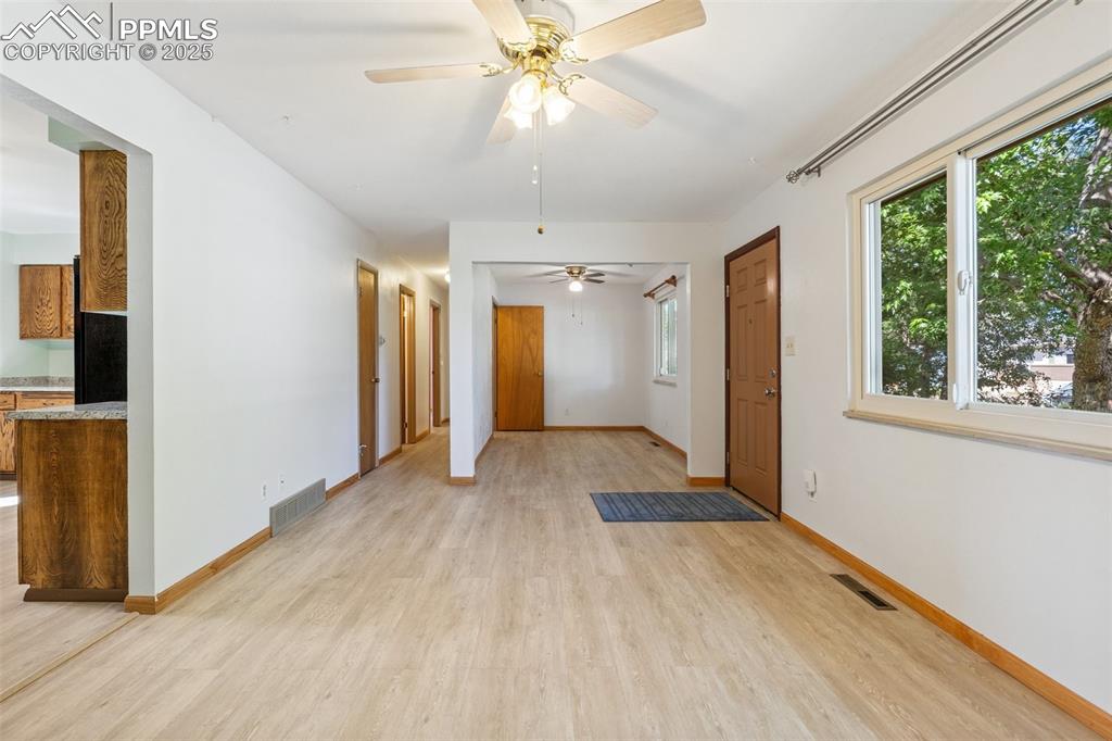 Image 11 of 32: Entry