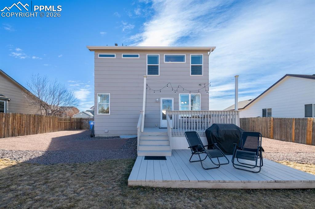 Image 34 of 50: Back of Structure