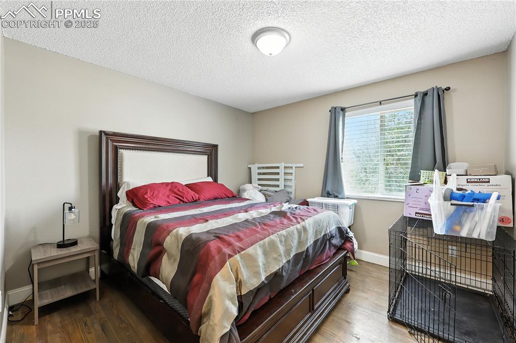 Image 20 of 40: Bedroom #3 upstairs