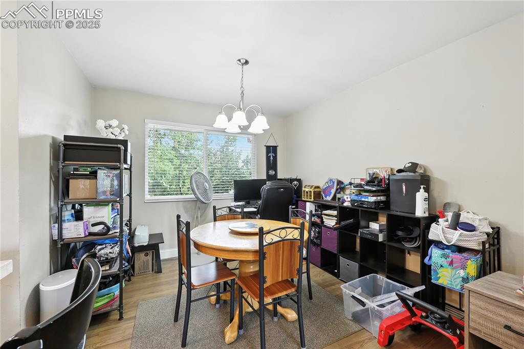 Image 9 of 40: Dining Room