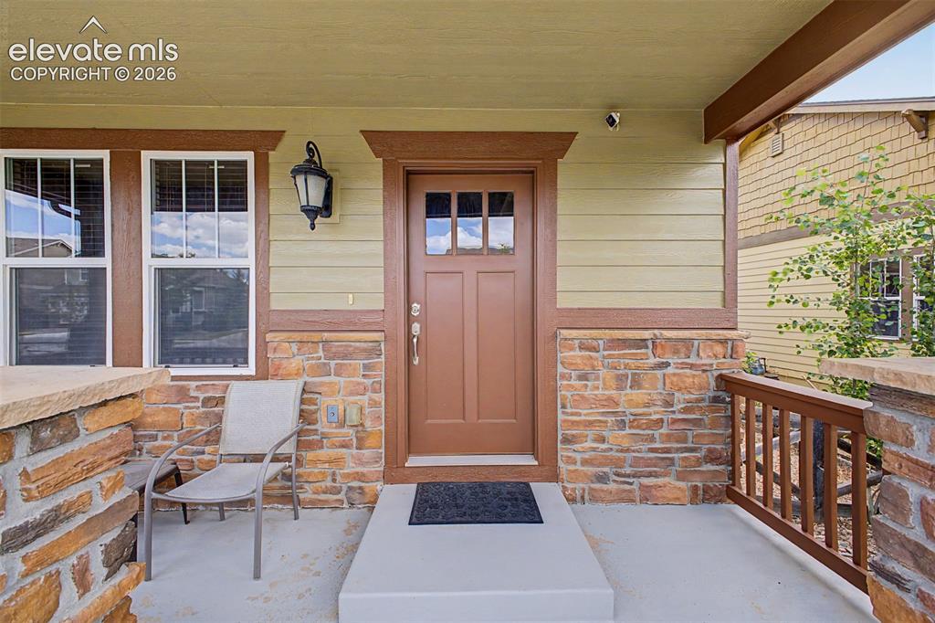 Image 4 of 35: Entry