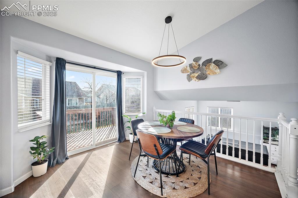 Image 12 of 35: Dining Area