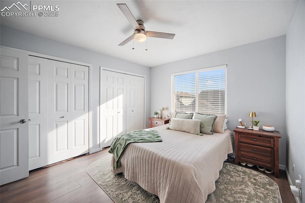 Image 17 of 35: Bedroom