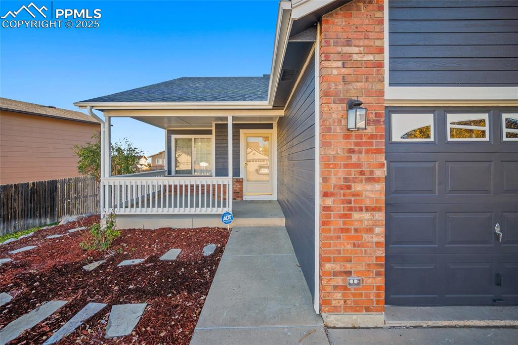 Image 5 of 35: Entry