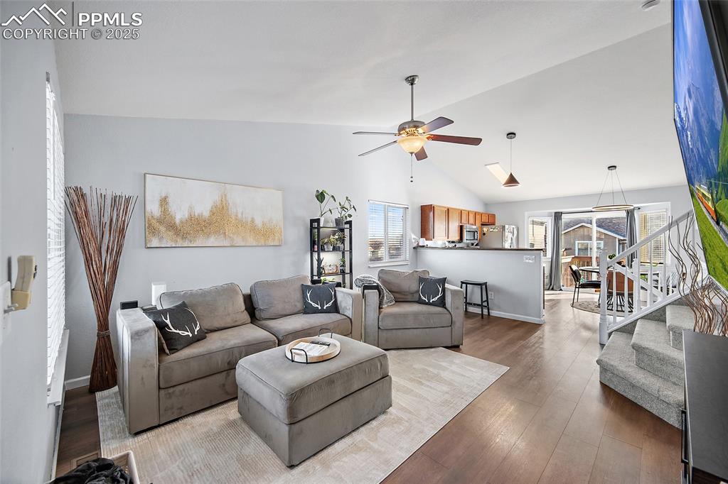 Image 6 of 35: Living Room