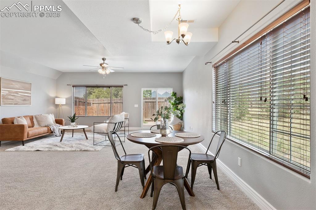 Image 2 of 27: Dining Area