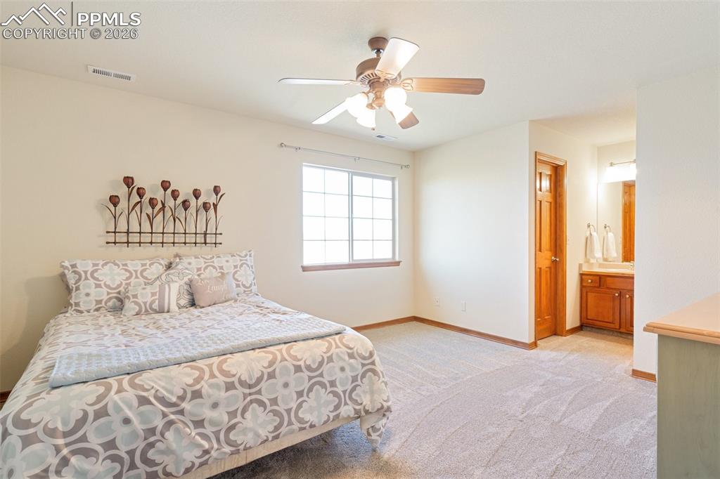 Image 24 of 49: Bedroom