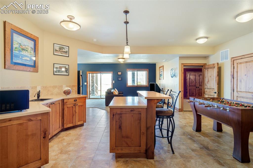 Image 28 of 49: Recreation Room