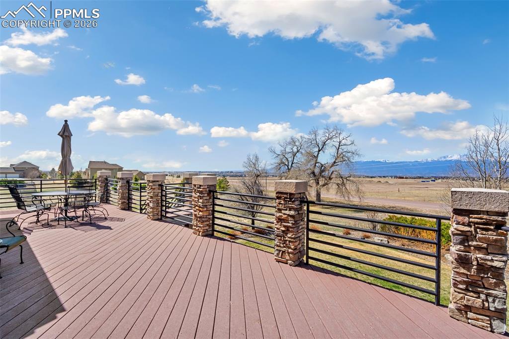 Image 35 of 49: Deck