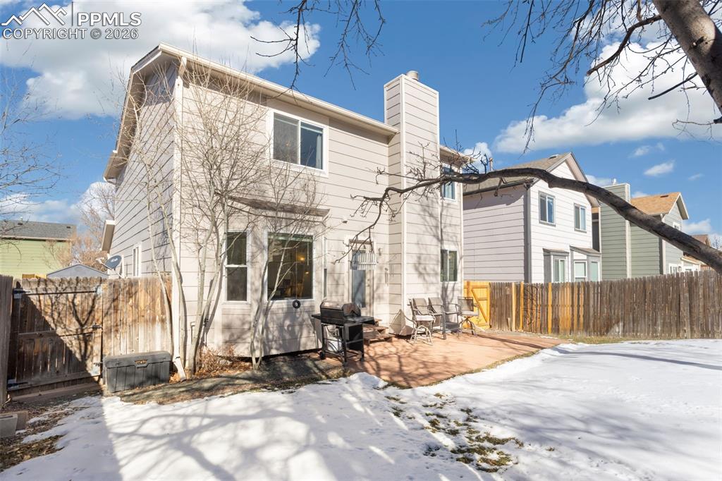 Image 25 of 26: Back of Structure