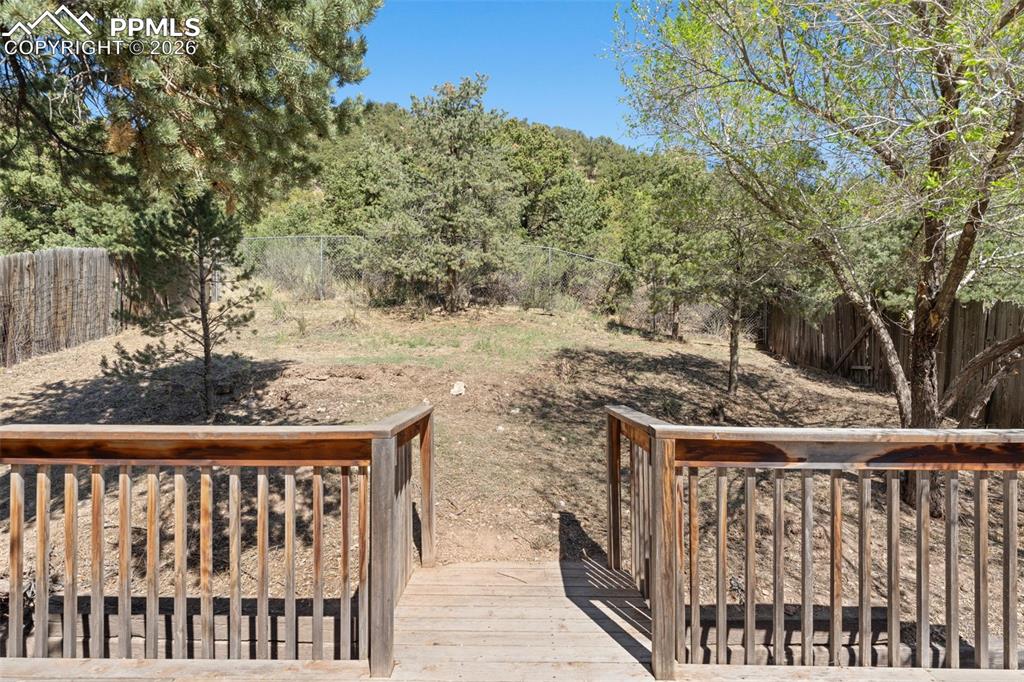 Image 24 of 30: Rear Deck