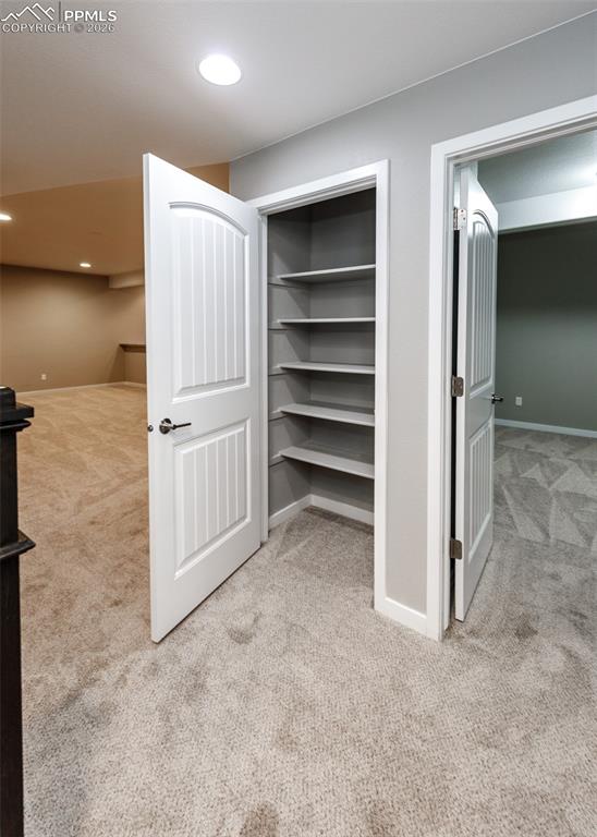 Image 44 of 50: Closet