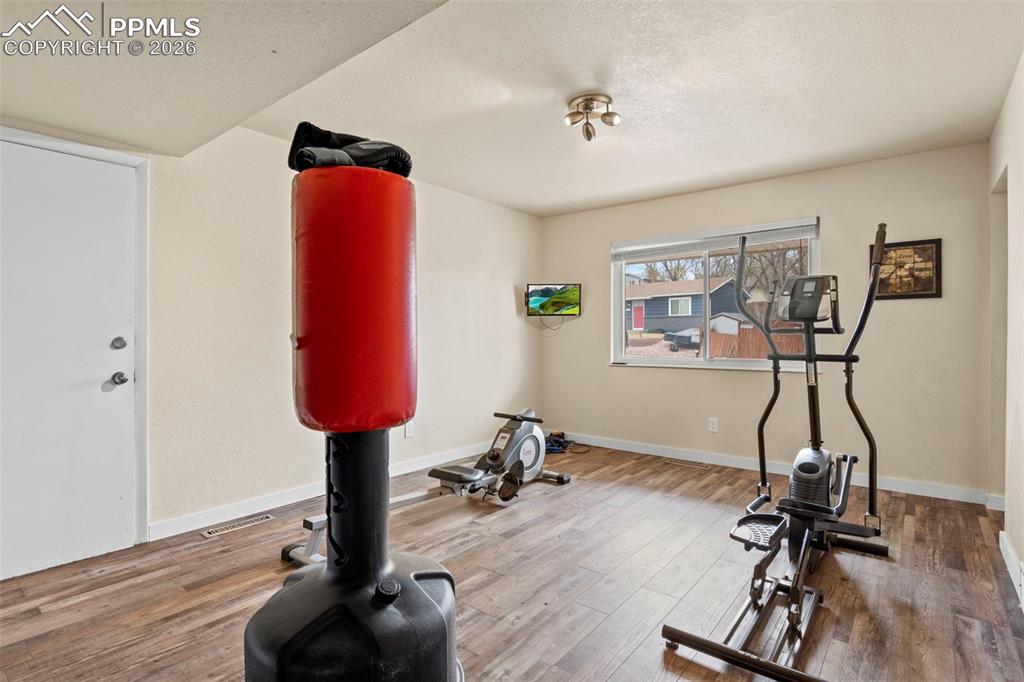 Image 19 of 32: Exercise Room