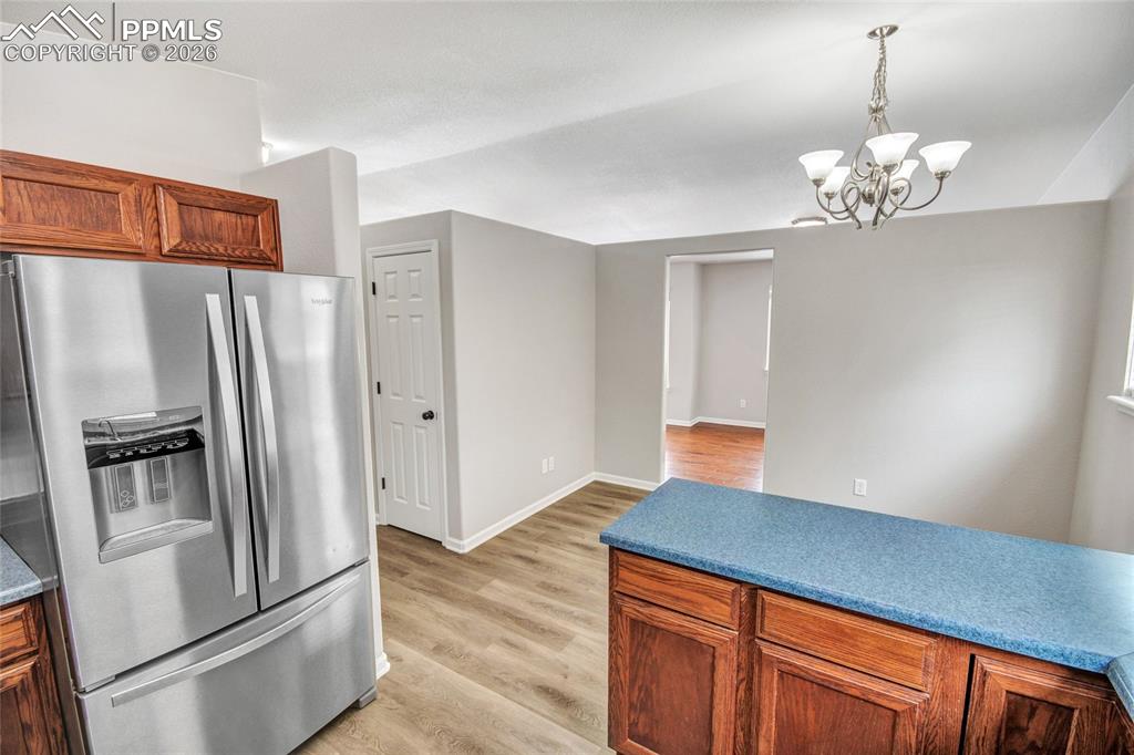 Image 18 of 48: Kitchen