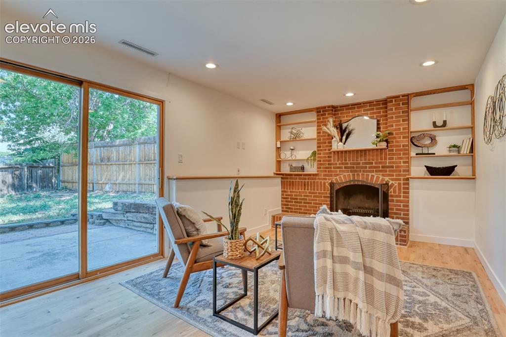 Image 9 of 32: Living Room